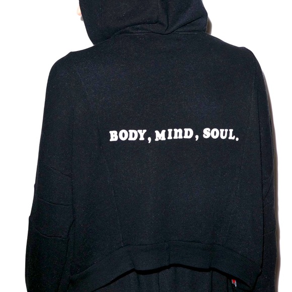 🧘🏼‍♀️ 🌍 ❤️ • 🦊 WILDFOX x Issa Vibe 🦊• ❤️🌍🧘🏼‍♀️